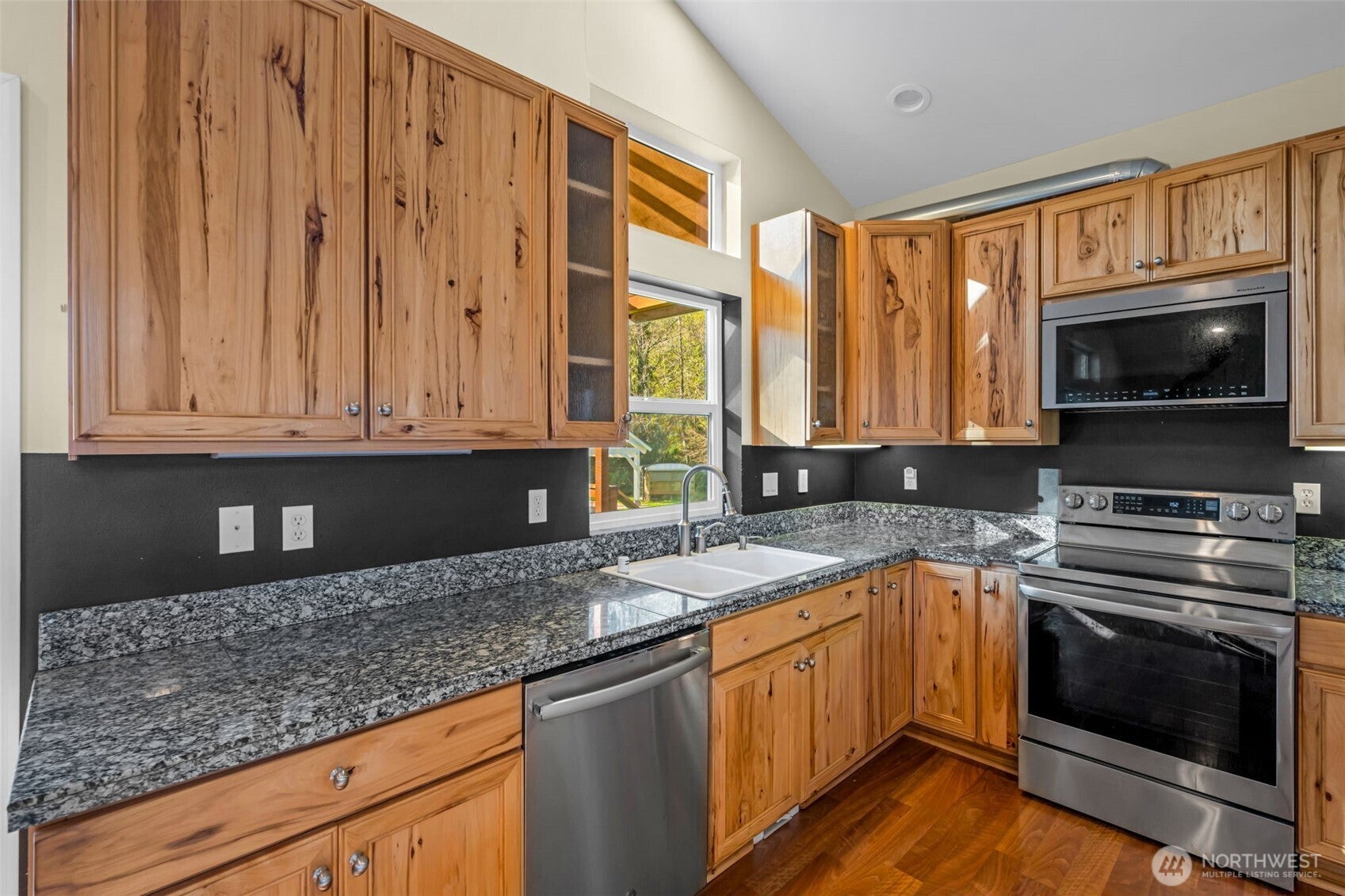 Mount Vernon, Washington, 98274, United States, 4 Bedrooms Bedrooms, ,3 BathroomsBathrooms,Residential,Active,2010914