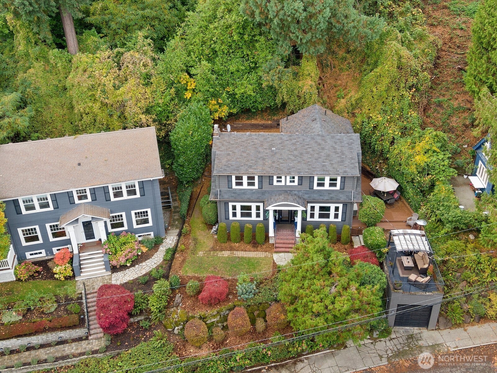 Seattle, Washington, 98122, United States, 3 Bedrooms Bedrooms, ,3 BathroomsBathrooms,Residential,Active,1988423