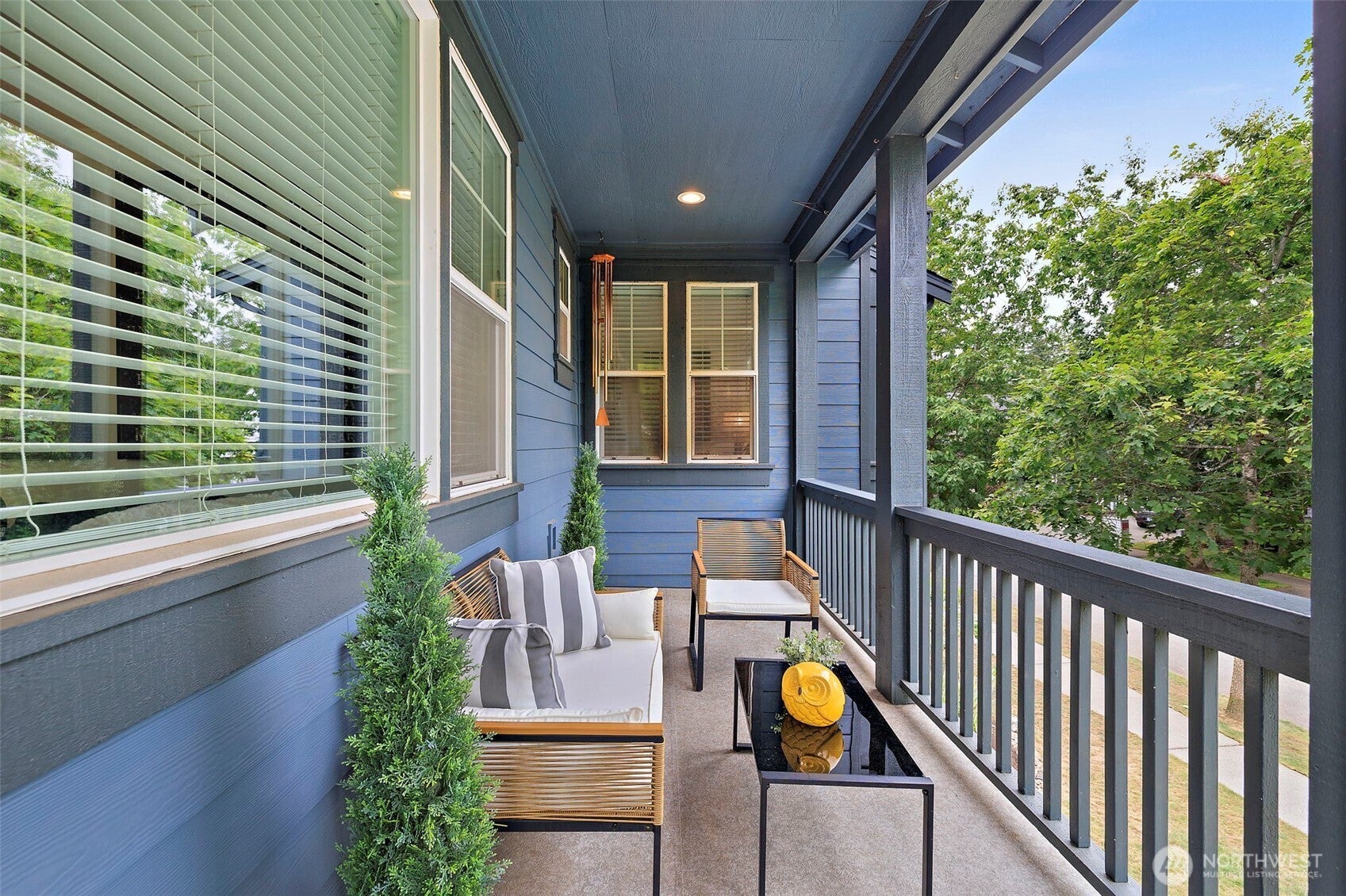 Snoqualmie, Washington, 98065, United States, 4 Bedrooms Bedrooms, ,4 BathroomsBathrooms,Residential,Pending,2009402