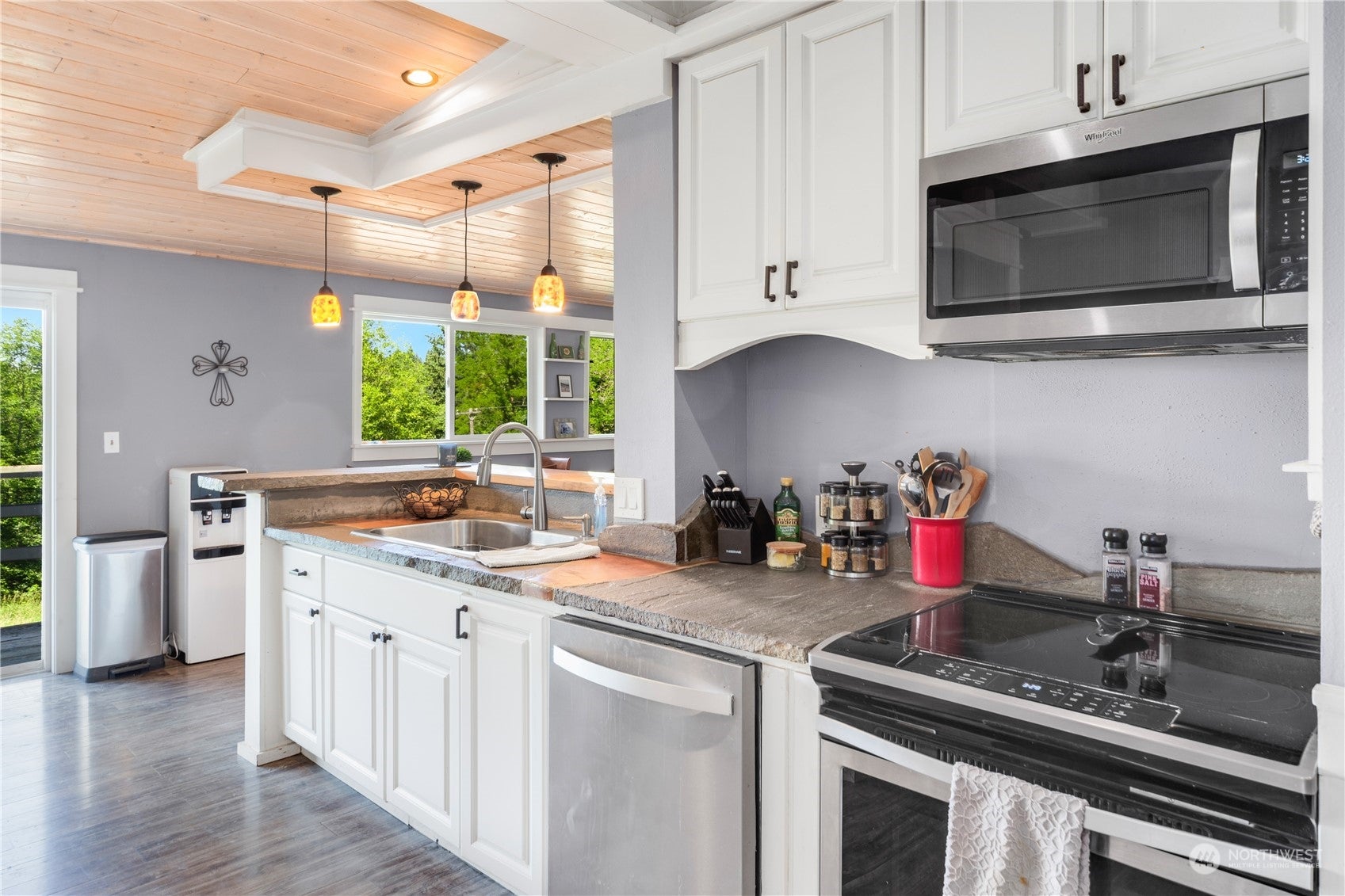 Bremerton, Washington, 98311, United States, ,2 BathroomsBathrooms,Residential,Pending,1703719