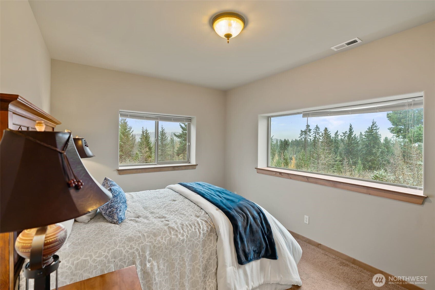 Cle Elum, Washington, 98922, United States, 4 Bedrooms Bedrooms, ,4 BathroomsBathrooms,Residential,Active,1998577