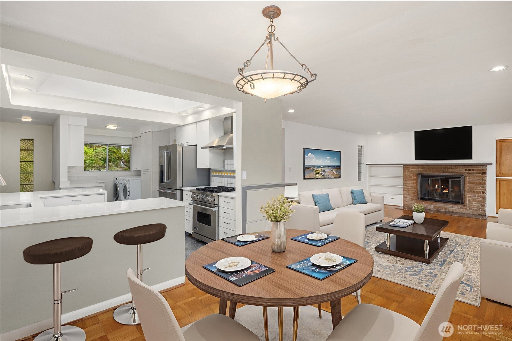 Seattle, Washington, 98125, United States, 7 Bedrooms Bedrooms, ,3 BathroomsBathrooms,Residential,Active,1999918