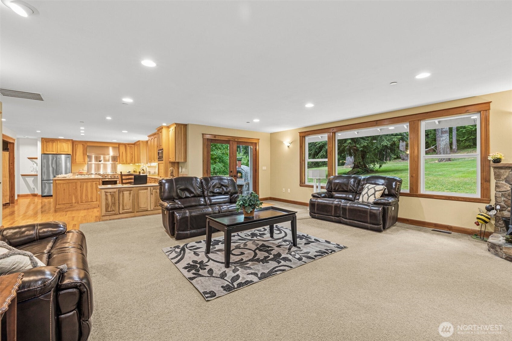 Kent, Washington, 98042, United States, 4 Bedrooms Bedrooms, ,4 BathroomsBathrooms,Residential,Active,1908132