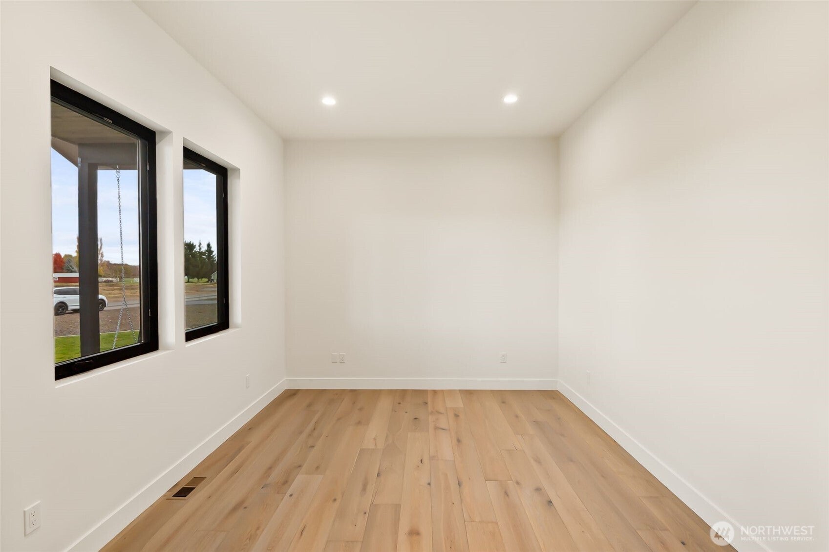 Yakima, Washington, 98908, United States, 4 Bedrooms Bedrooms, ,4 BathroomsBathrooms,Residential,Active,1993975