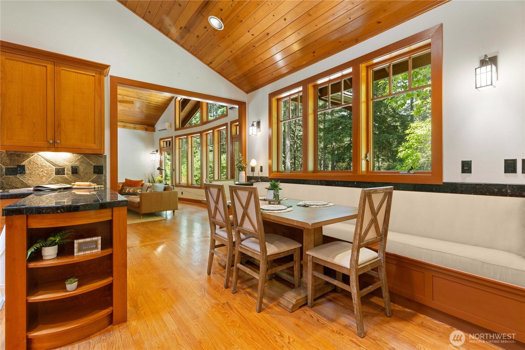 Carnation, Washington, 98014, United States, 3 Bedrooms Bedrooms, ,4 BathroomsBathrooms,Residential,Active,1945355