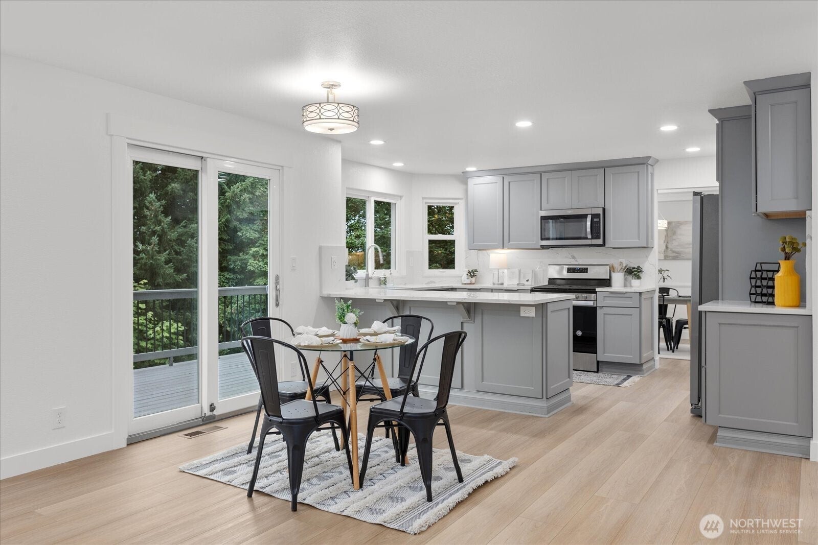 Bothell, Washington, 98011, United States, 4 Bedrooms Bedrooms, ,3 BathroomsBathrooms,Residential,Active,1944084