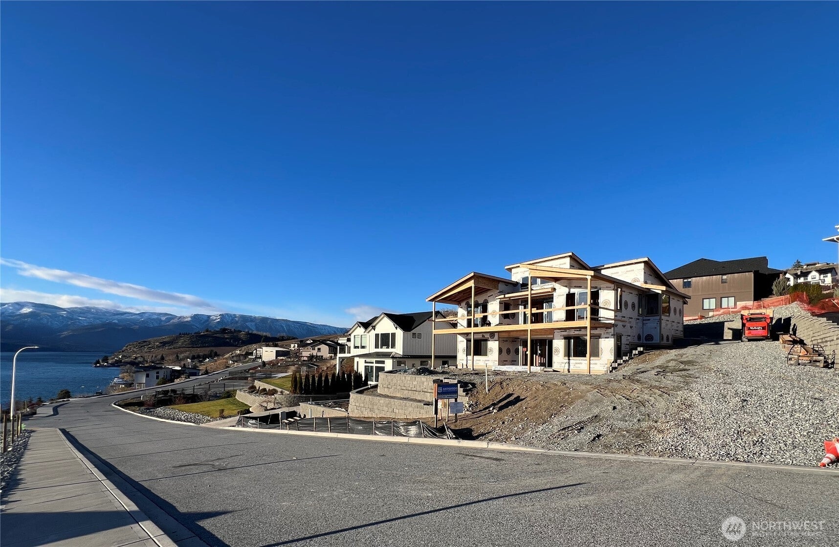 Chelan, Washington, 98816, United States, 5 Bedrooms Bedrooms, ,5 BathroomsBathrooms,Residential,Active,2007254