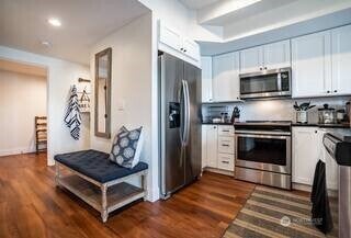 Lakewood, Washington, 98498, United States, 4 Bedrooms Bedrooms, ,4 BathroomsBathrooms,Residential,Active,1988477