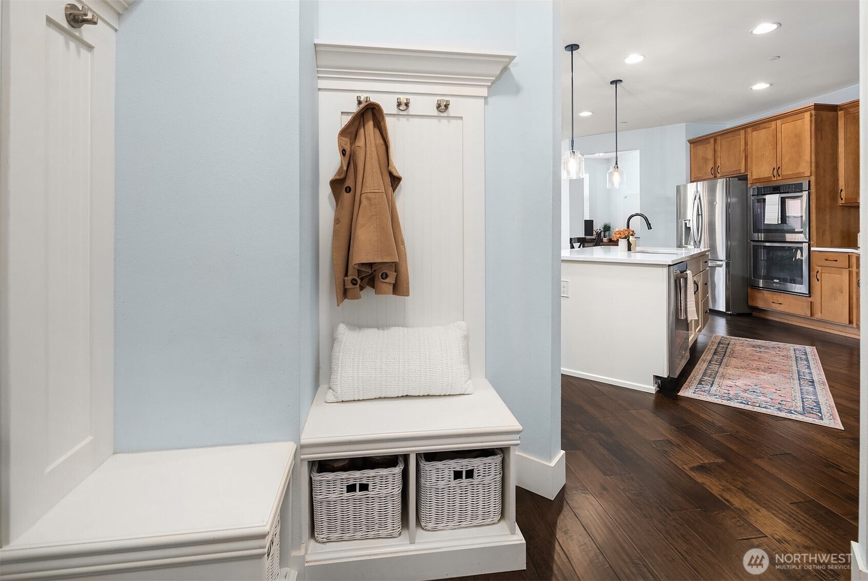 Snoqualmie, Washington, 98065, United States, 5 Bedrooms Bedrooms, ,4 BathroomsBathrooms,Residential,Active,1995292