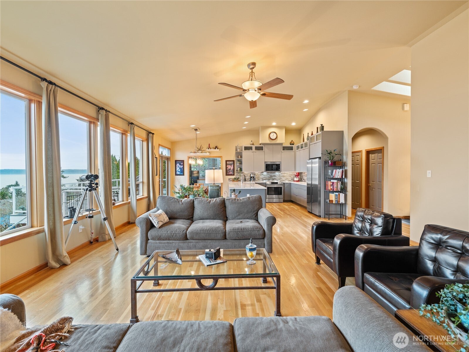 Camano Island, Washington, 98282, United States, 3 Bedrooms Bedrooms, ,4 BathroomsBathrooms,Residential,Active,2008699