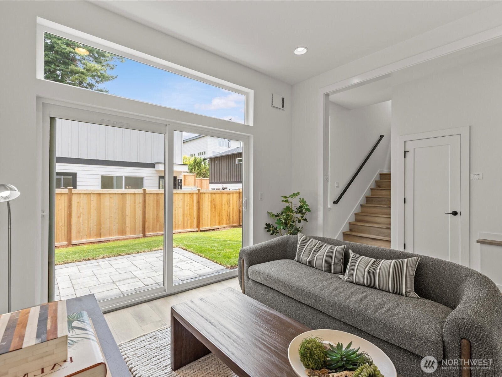 Seattle, Washington, 98117, United States, 4 Bedrooms Bedrooms, ,4 BathroomsBathrooms,Residential,Active,1892621