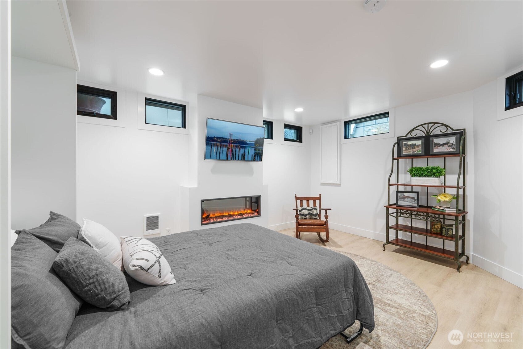 Tacoma, Washington, 98465, United States, 3 Bedrooms Bedrooms, ,4 BathroomsBathrooms,Residential,Active,1844266