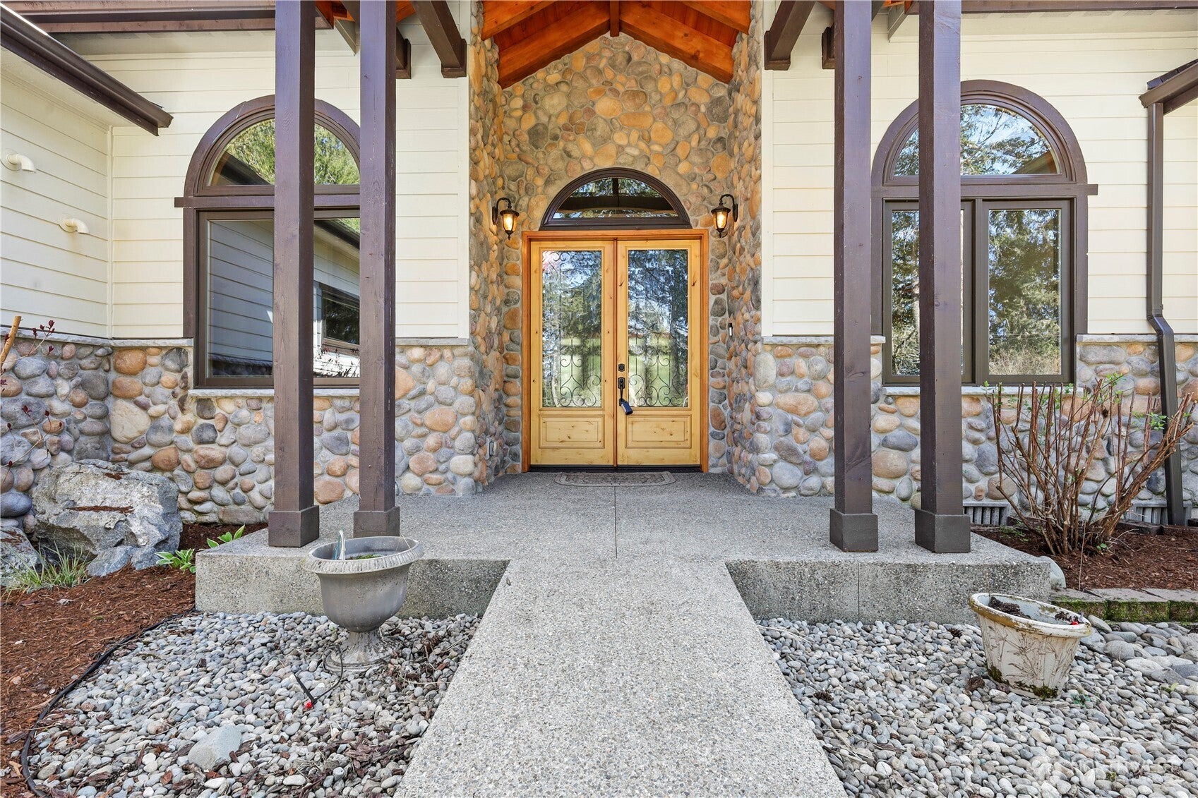 Olympia, Washington, 98513, United States, 3 Bedrooms Bedrooms, ,3 BathroomsBathrooms,Residential,Active,1919389