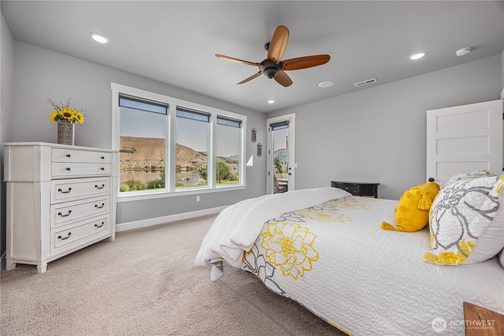 Orondo, Washington, 98843, United States, 4 Bedrooms Bedrooms, ,2 BathroomsBathrooms,Residential,Active,1919394