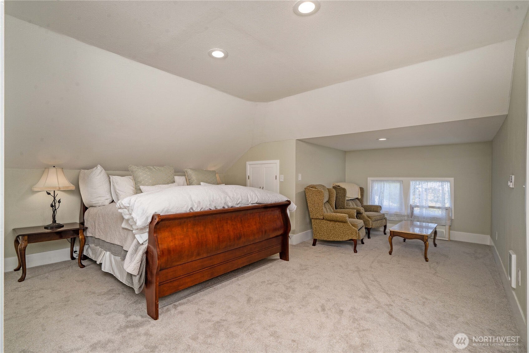 Tacoma, Washington, 98406, United States, 5 Bedrooms Bedrooms, ,4 BathroomsBathrooms,Residential,Active,1892447