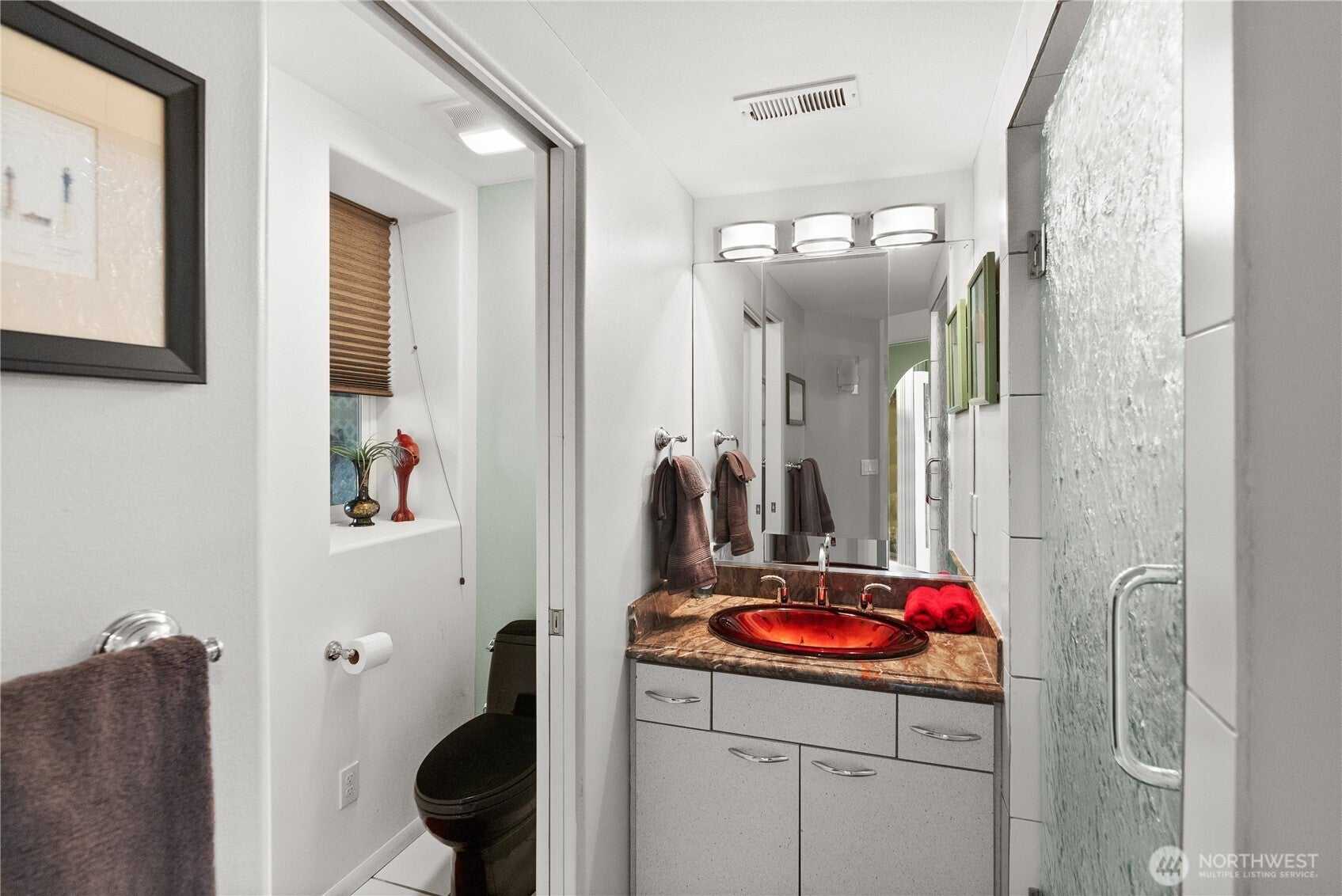 Bremerton, Washington, 98310, United States, 4 Bedrooms Bedrooms, ,4 BathroomsBathrooms,Residential,Active,1894177