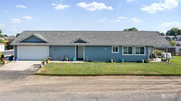 428 W 7TH ST, WARDEN, WA 98857 - Image 1