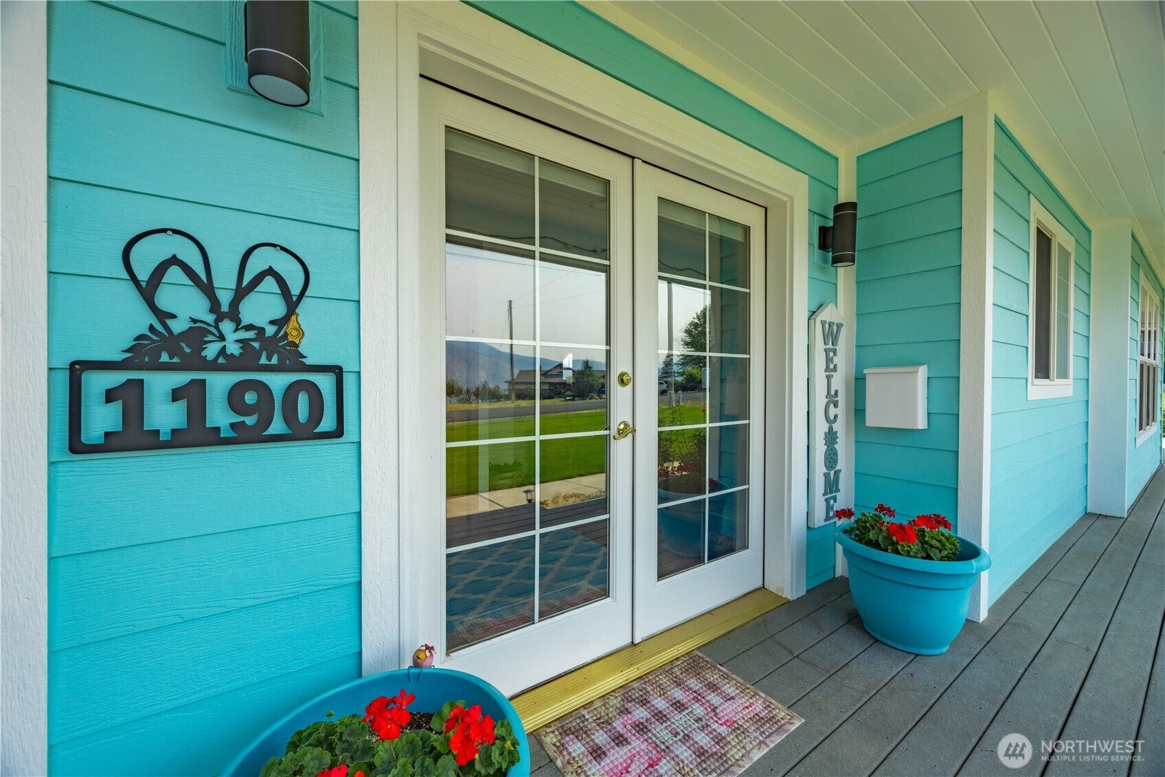 Manson, Washington, 98831, United States, 3 Bedrooms Bedrooms, ,3 BathroomsBathrooms,Residential,Active,1946323