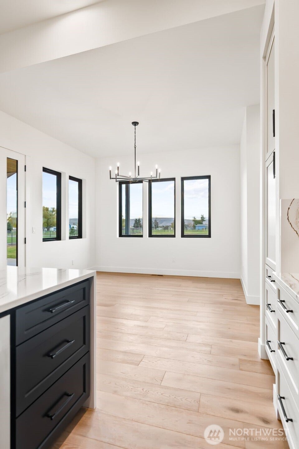 Yakima, Washington, 98908, United States, 4 Bedrooms Bedrooms, ,4 BathroomsBathrooms,Residential,Active,1993975