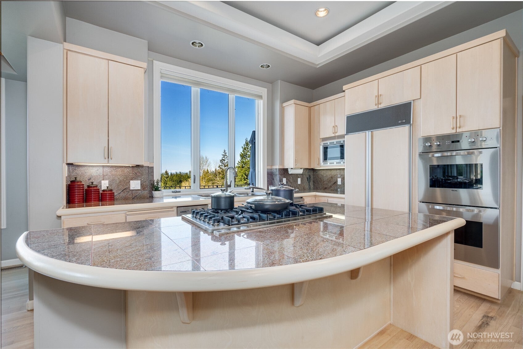 Bellevue, Washington, 98006, United States, 5 Bedrooms Bedrooms, ,6 BathroomsBathrooms,Residential,Active,1871218