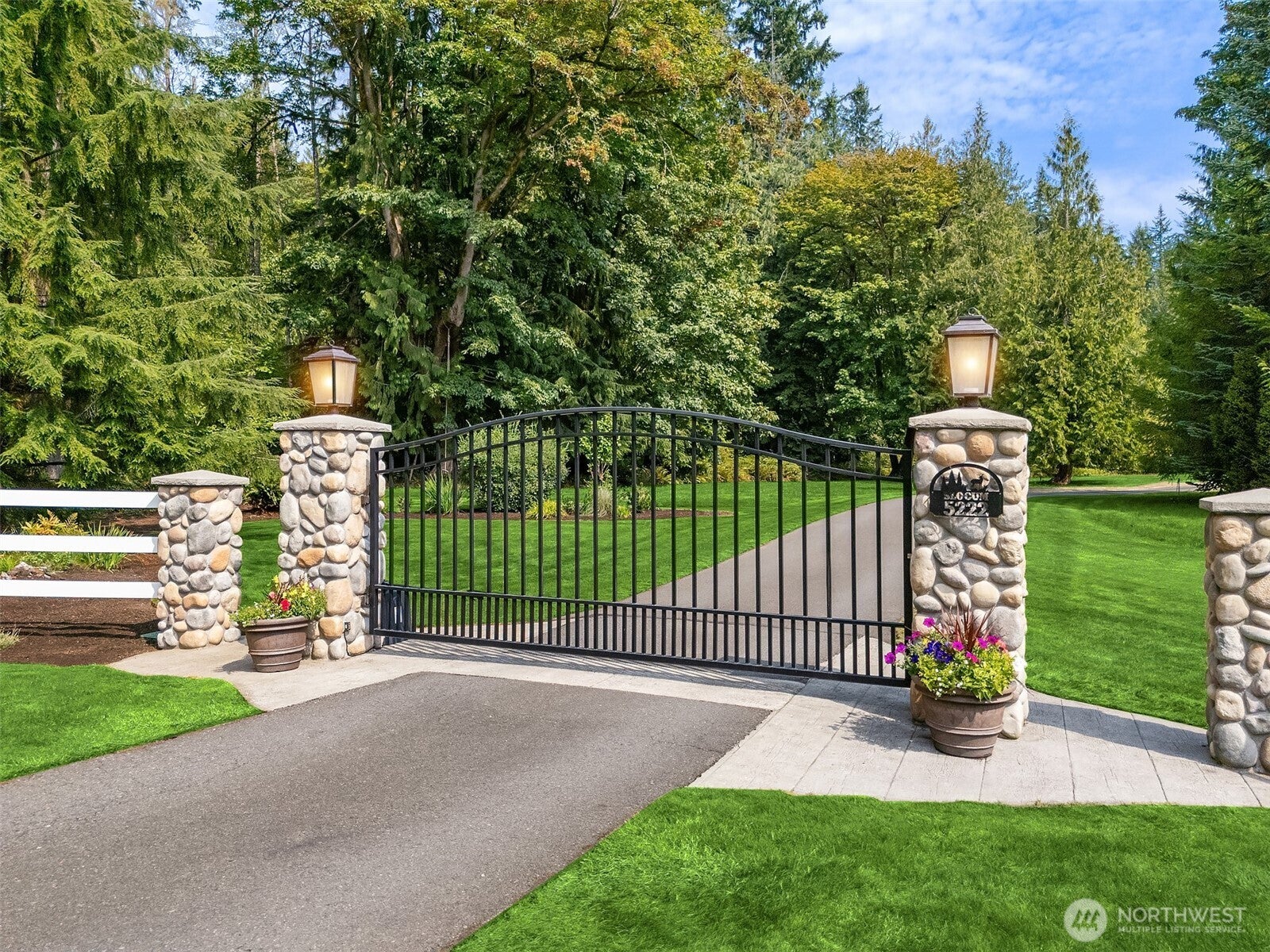 Arlington, Washington, 98223, United States, 4 Bedrooms Bedrooms, ,3 BathroomsBathrooms,Residential,Active,1945246