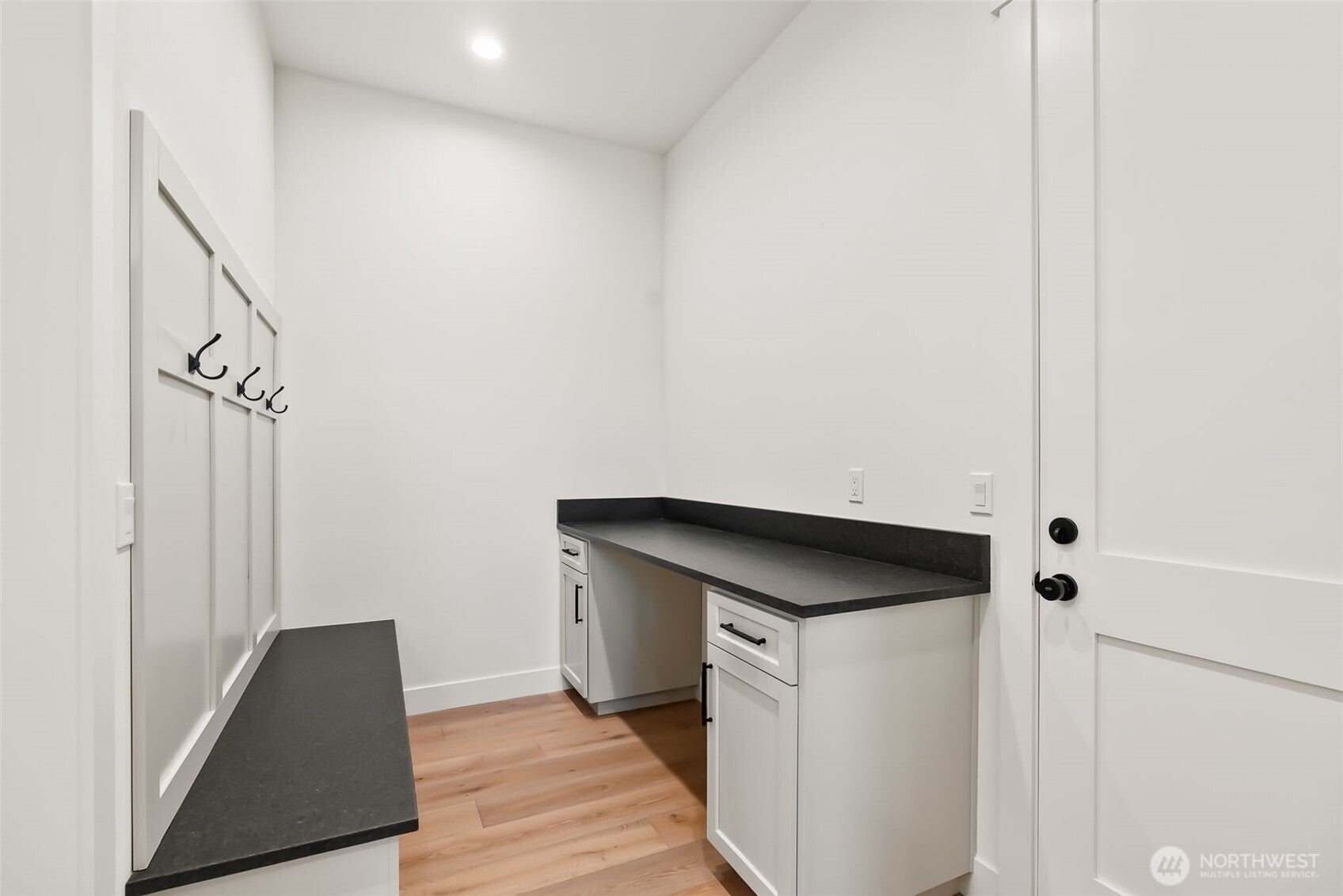 Yakima, Washington, 98908, United States, 4 Bedrooms Bedrooms, ,4 BathroomsBathrooms,Residential,Active,1993975