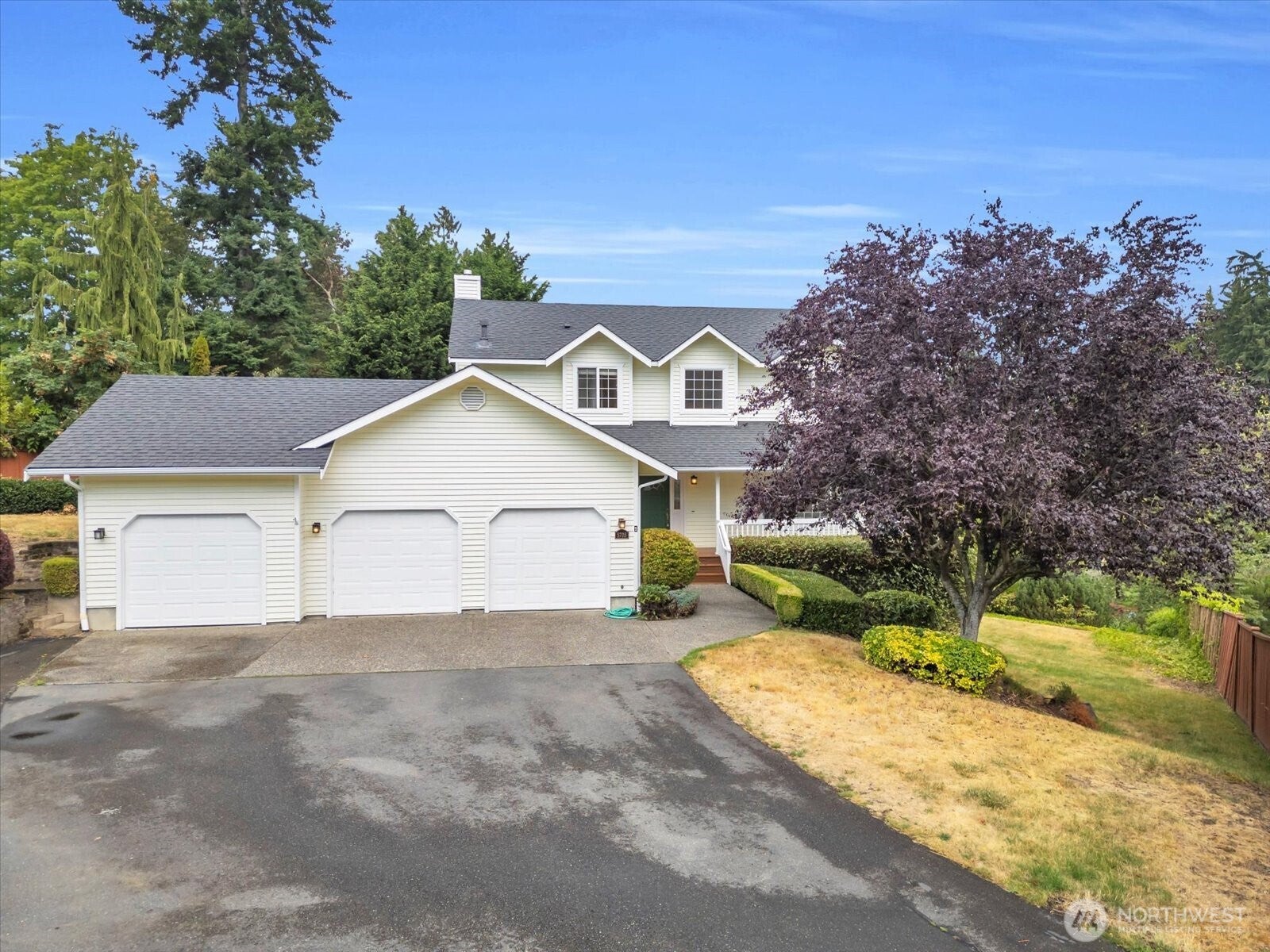 Mukilteo, Washington, 98275, United States, 5 Bedrooms Bedrooms, ,4 BathroomsBathrooms,Residential,Active,1943790