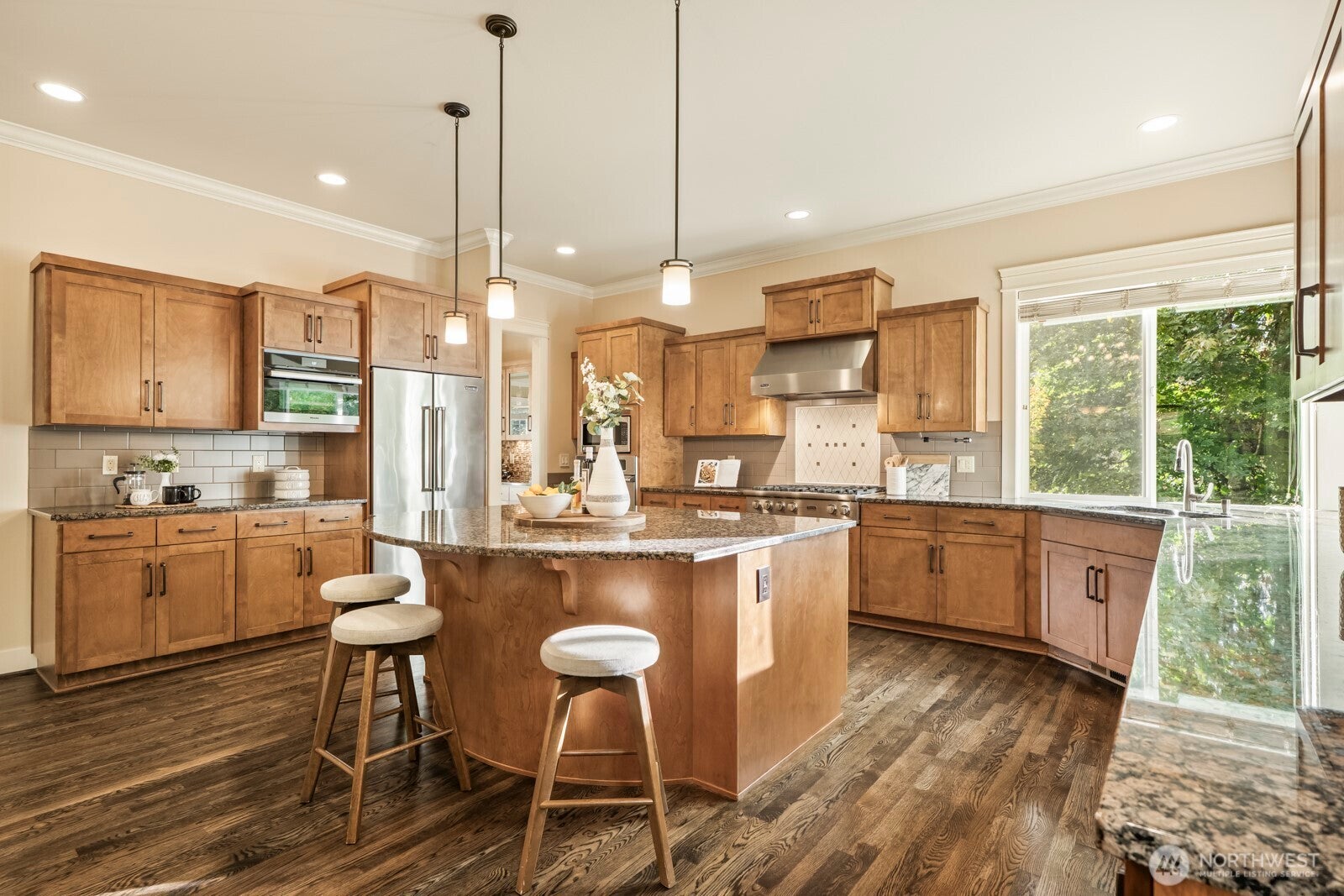 Redmond, Washington, 98053, United States, 4 Bedrooms Bedrooms, ,5 BathroomsBathrooms,Residential,Active,1967297