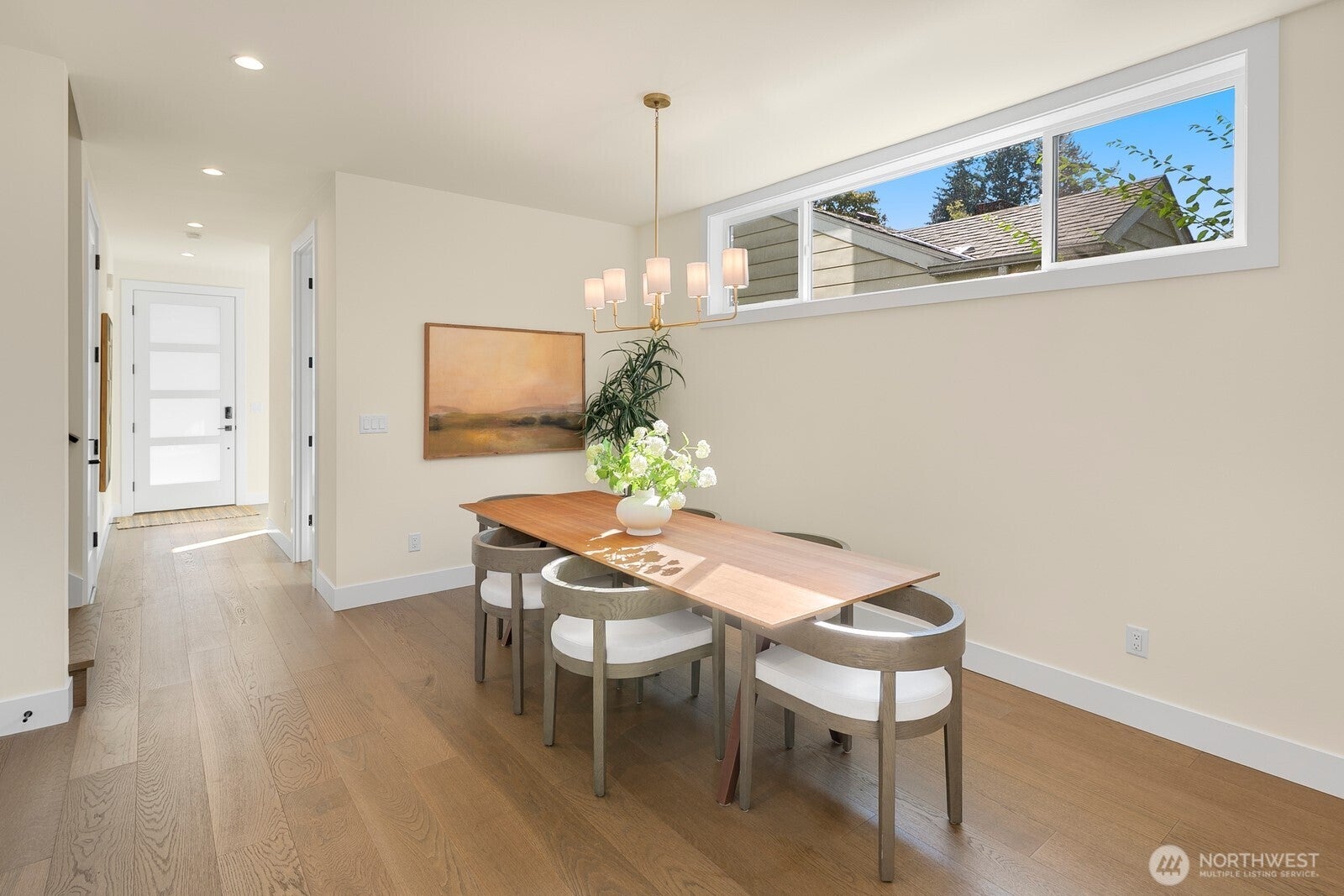 Seattle, Washington, 98115, United States, 4 Bedrooms Bedrooms, ,4 BathroomsBathrooms,Residential,Active,1988432