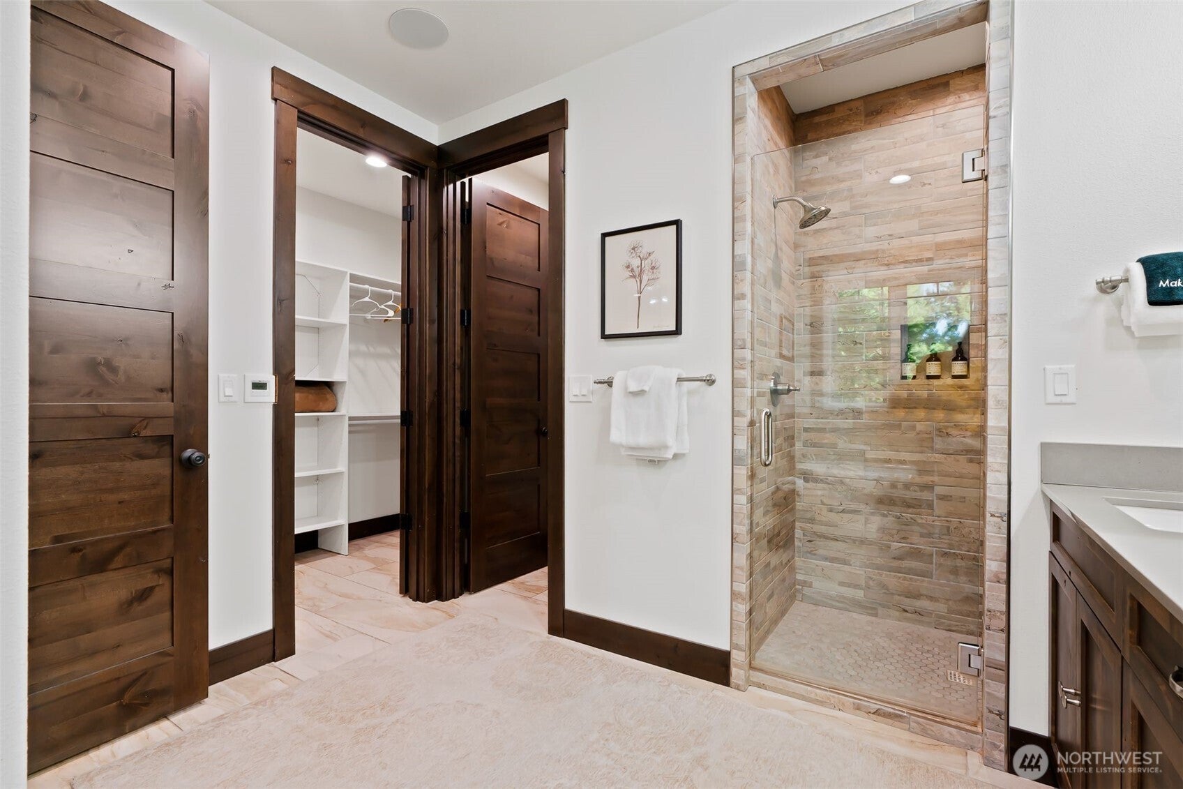 Cle Elum, Washington, 98922, United States, 4 Bedrooms Bedrooms, ,5 BathroomsBathrooms,Residential,Active,2012928