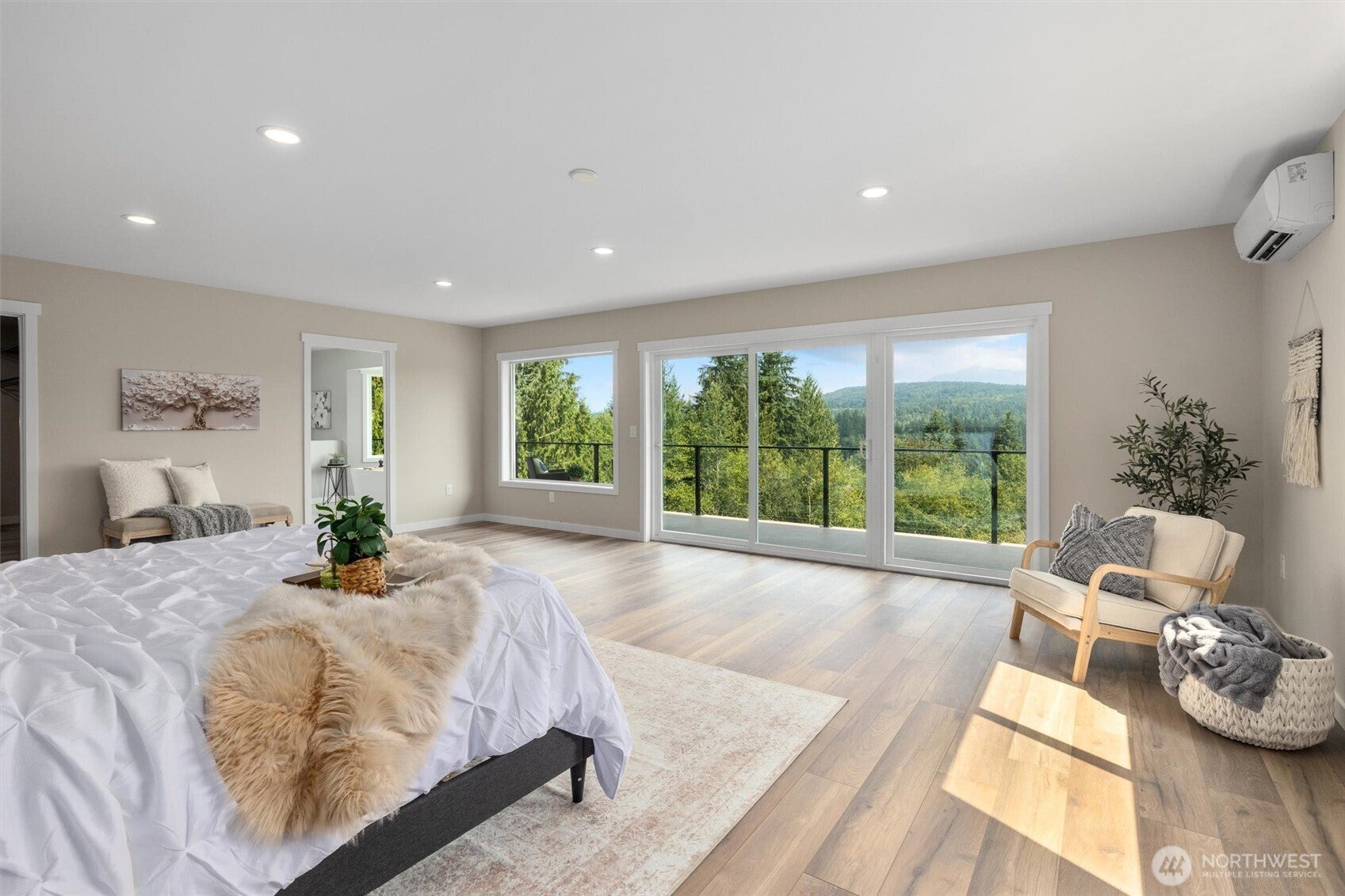 Snohomish, Washington, 98290, United States, 3 Bedrooms Bedrooms, ,3 BathroomsBathrooms,Residential,Active,1929406