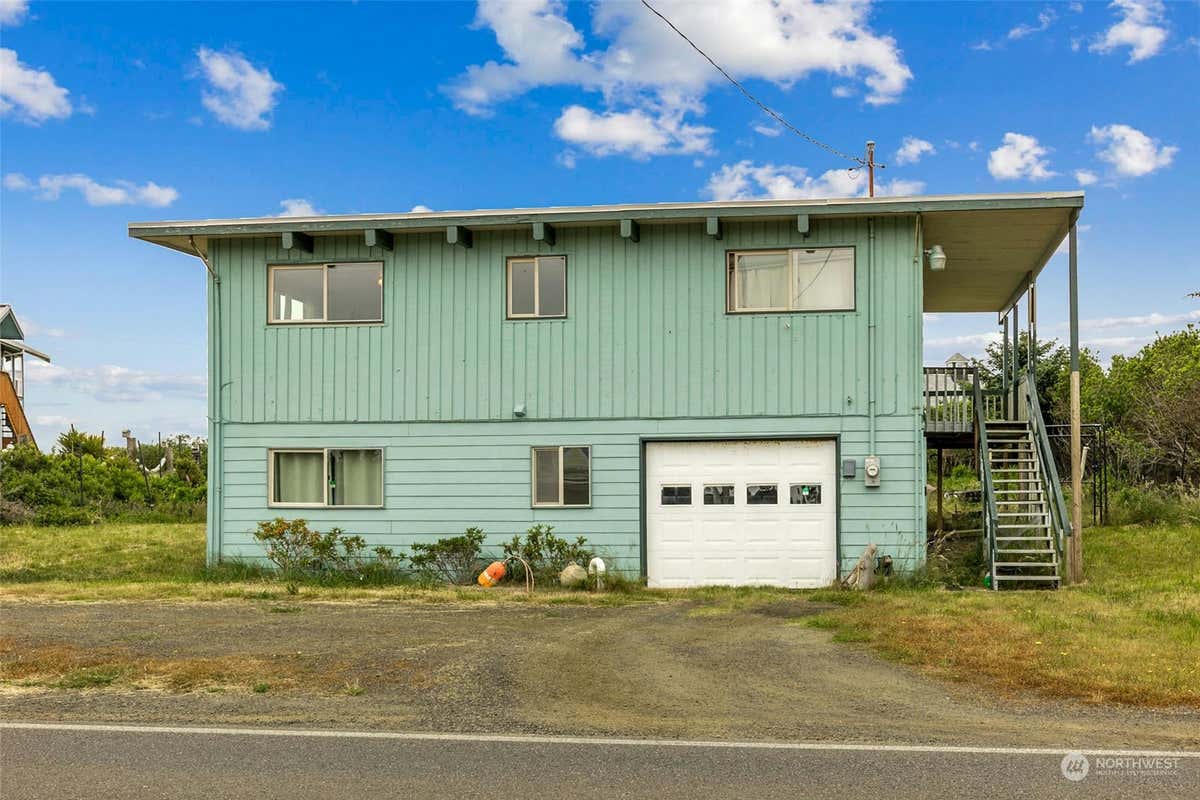 623 OCEAN SHORES BLVD SW, OCEAN SHORES, WA 98569, photo 1 of 31