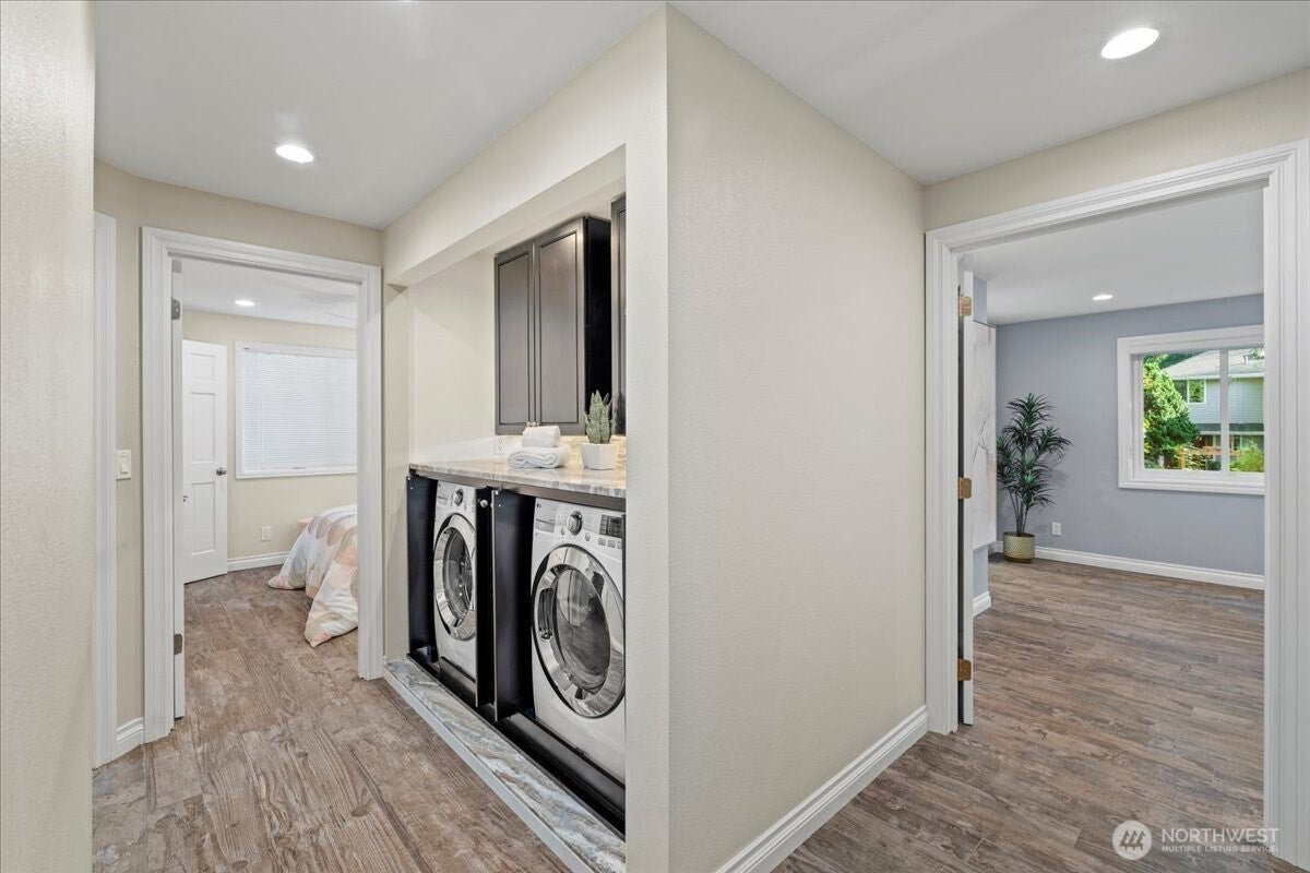 Redmond, Washington, 98052, United States, 4 Bedrooms Bedrooms, ,3 BathroomsBathrooms,Residential,Active,1953683