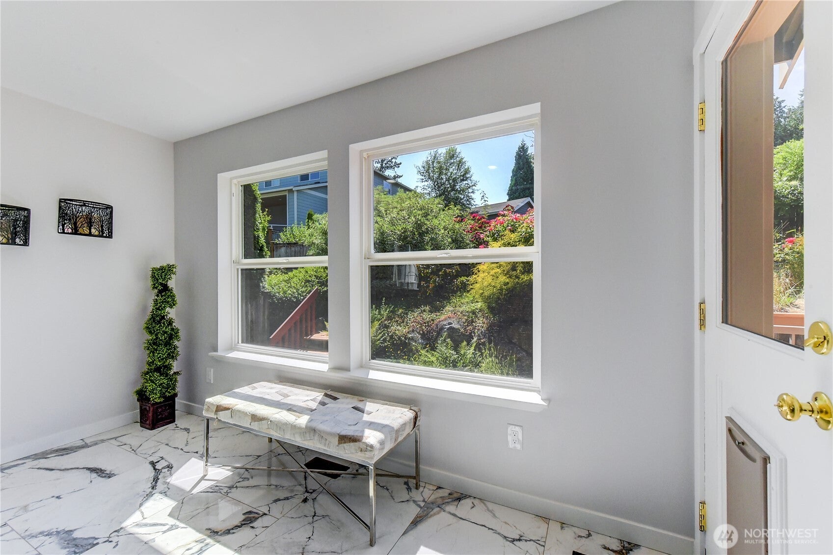 Kenmore, Washington, 98028, United States, 4 Bedrooms Bedrooms, ,3 BathroomsBathrooms,Residential,Pending,1824038