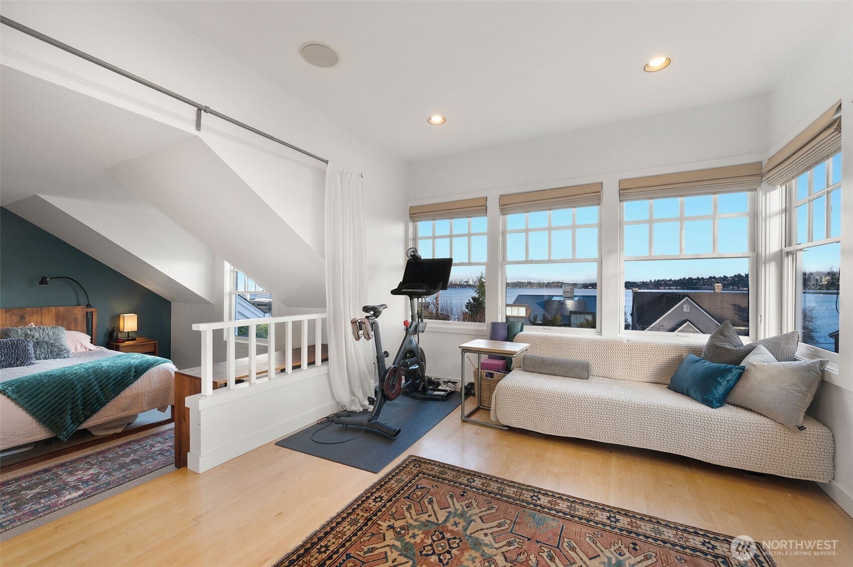 Seattle, Washington, 98144, United States, 5 Bedrooms Bedrooms, ,4 BathroomsBathrooms,Residential,Active,1936447