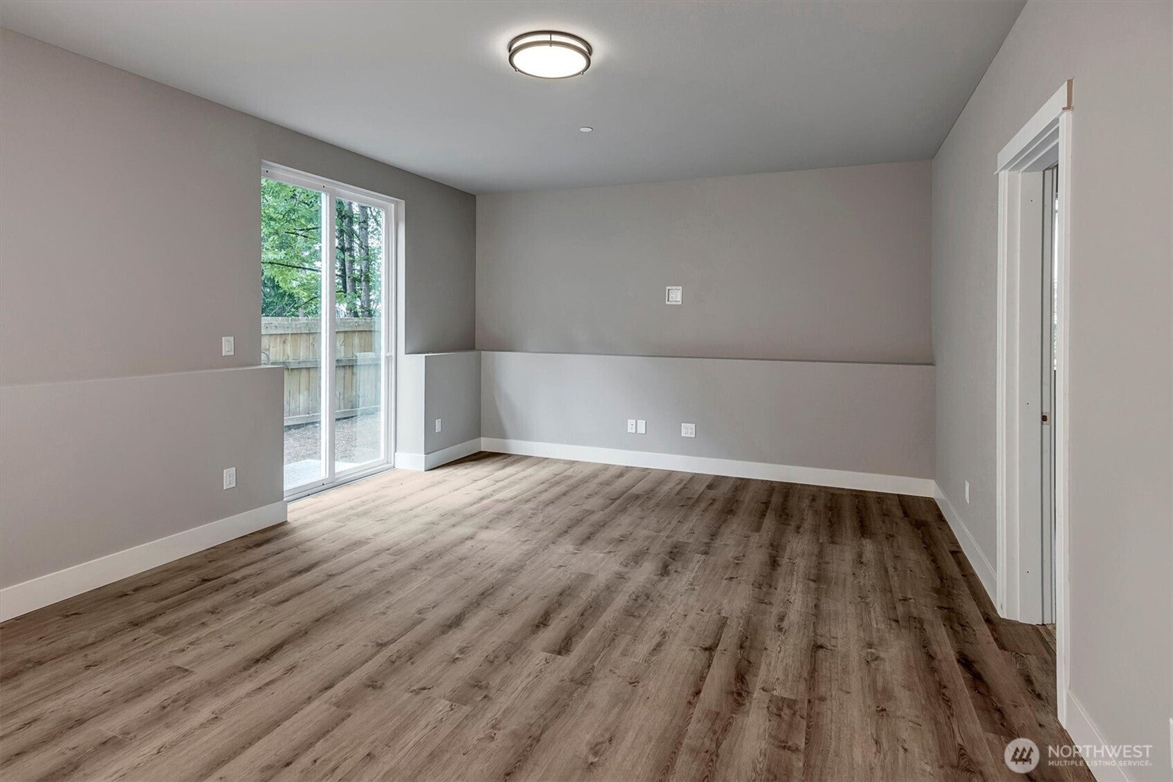 Sammamish, Washington, 98074, United States, 4 Bedrooms Bedrooms, ,4 BathroomsBathrooms,Residential,Active,1886848