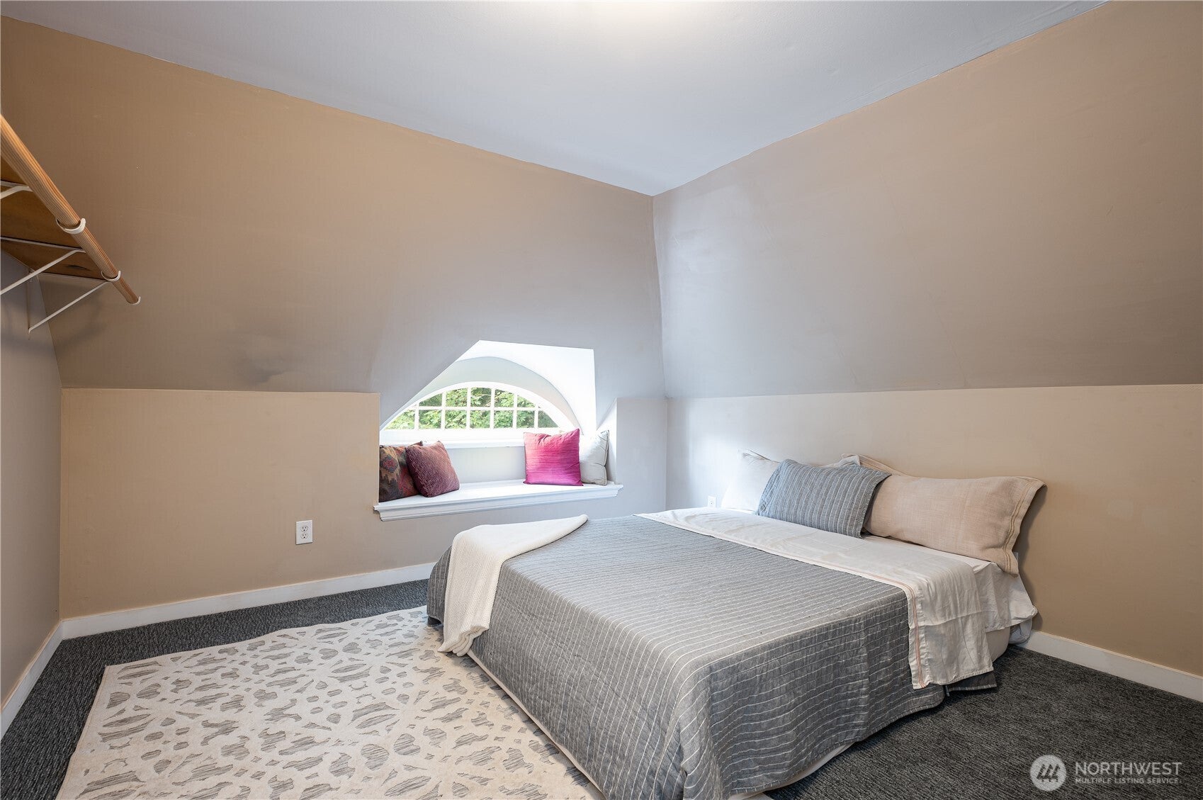 Bellingham, Washington, 98225, United States, 6 Bedrooms Bedrooms, ,3 BathroomsBathrooms,Residential,Active,1945315