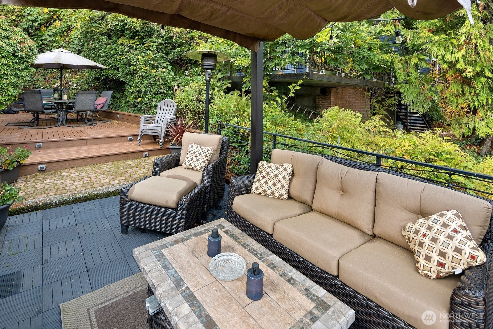 Seattle, Washington, 98122, United States, 3 Bedrooms Bedrooms, ,3 BathroomsBathrooms,Residential,Active,1988423