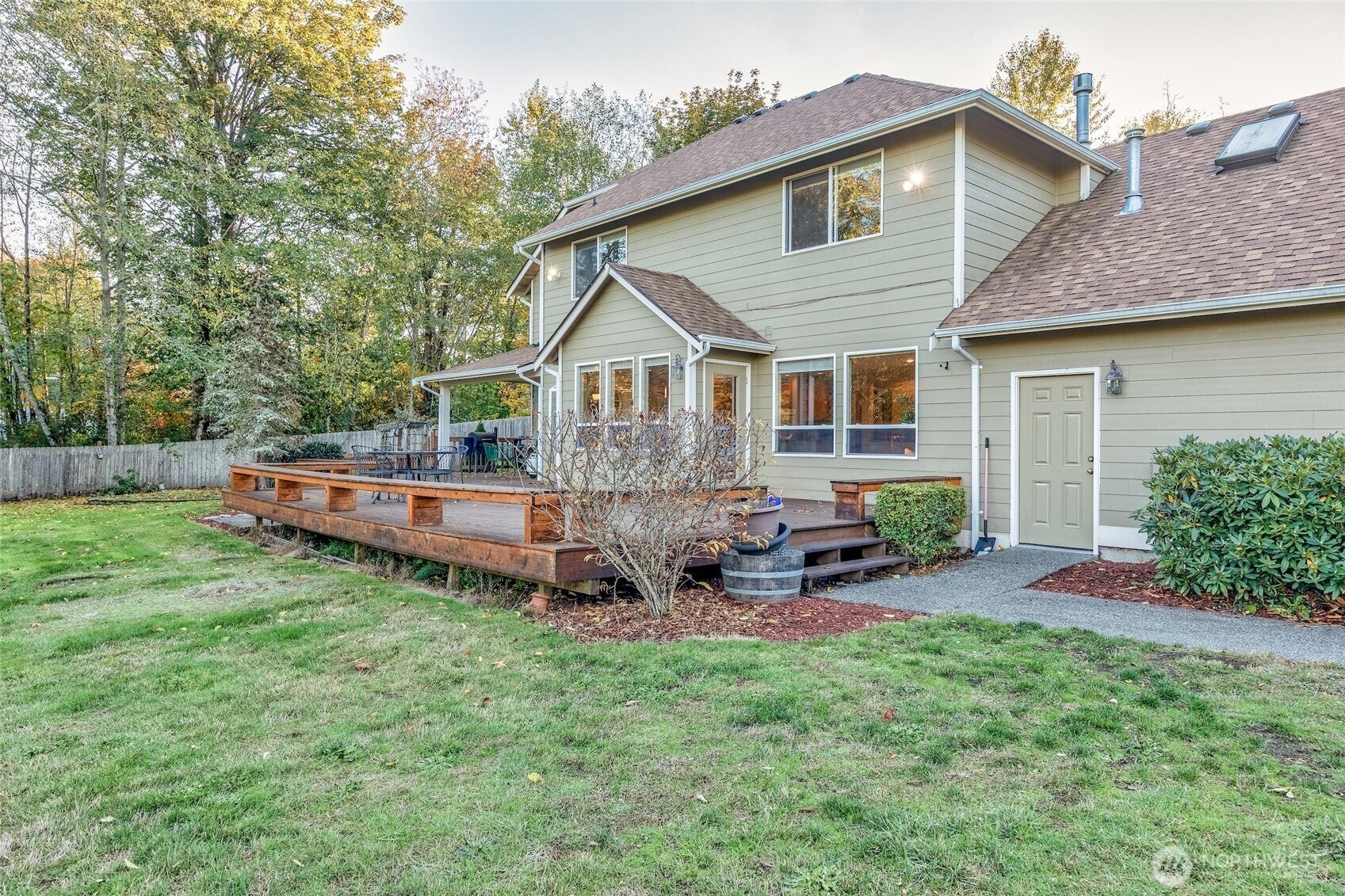 Auburn, Washington, 98092, United States, 4 Bedrooms Bedrooms, ,3 BathroomsBathrooms,Residential,Active,1968380