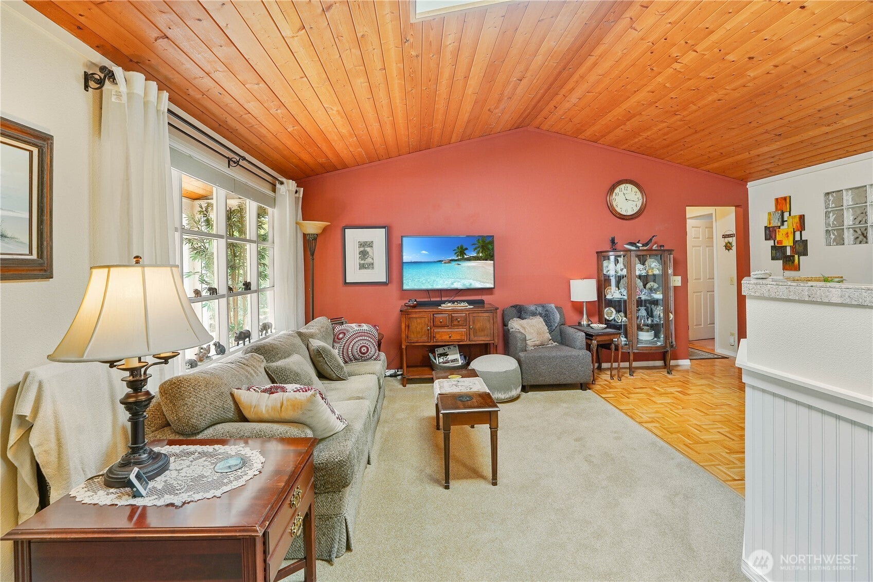 Clyde Hill, Washington, 98004, United States, 3 Bedrooms Bedrooms, ,1 BathroomBathrooms,Residential,Active,1922311