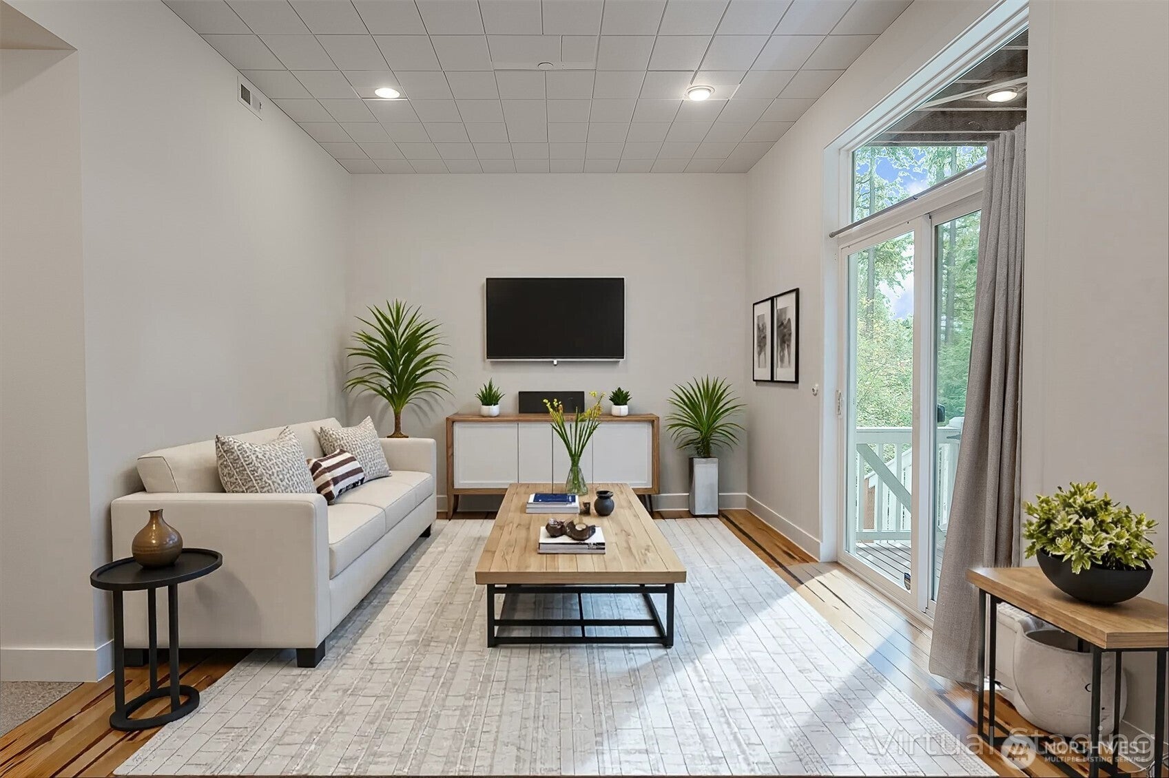 Sammamish, Washington, 98074, United States, 5 Bedrooms Bedrooms, ,4 BathroomsBathrooms,Residential,Active,1953706