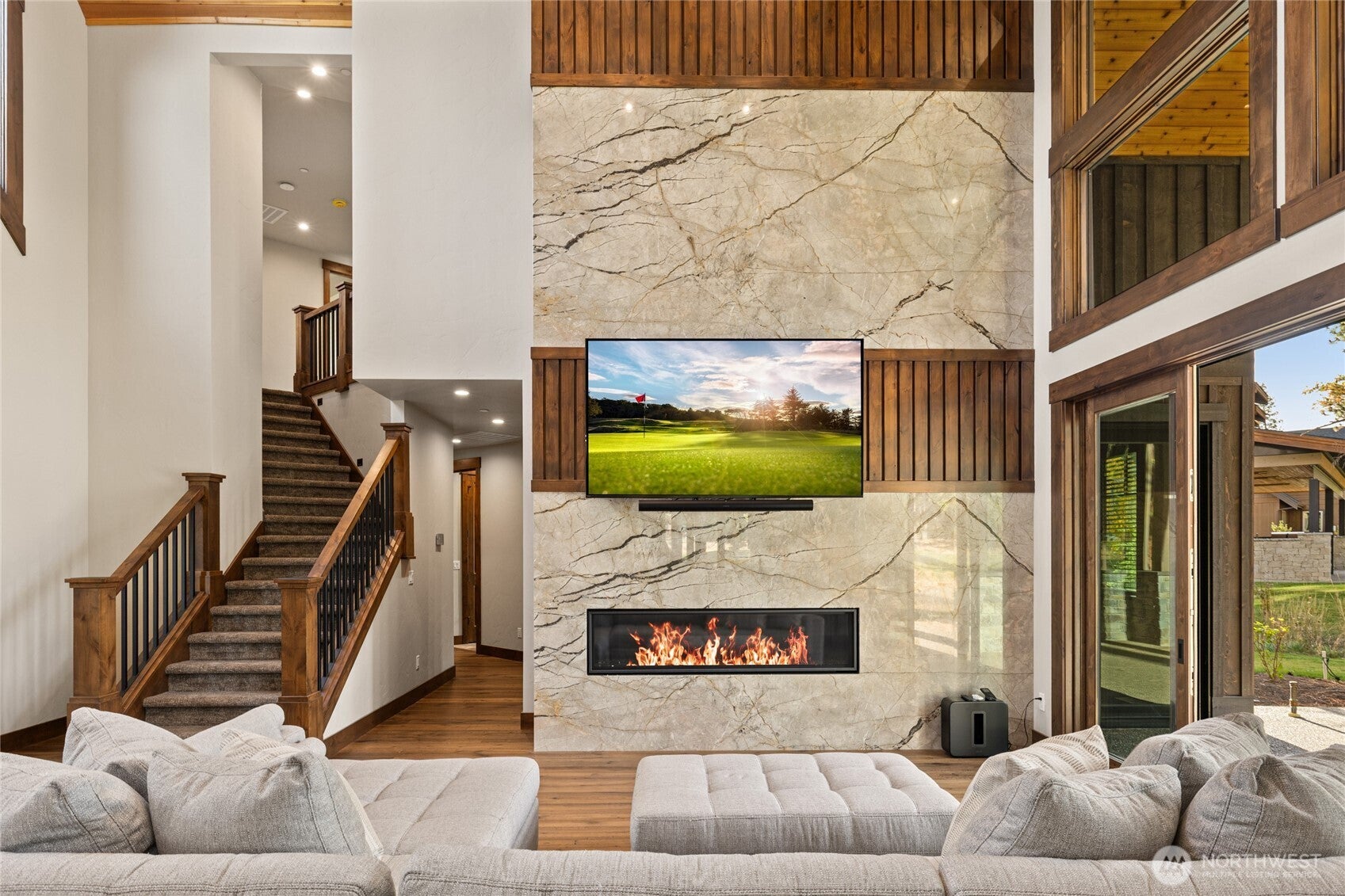 Cle Elum, Washington, 98922, United States, 5 Bedrooms Bedrooms, ,6 BathroomsBathrooms,Residential,Active,2012925