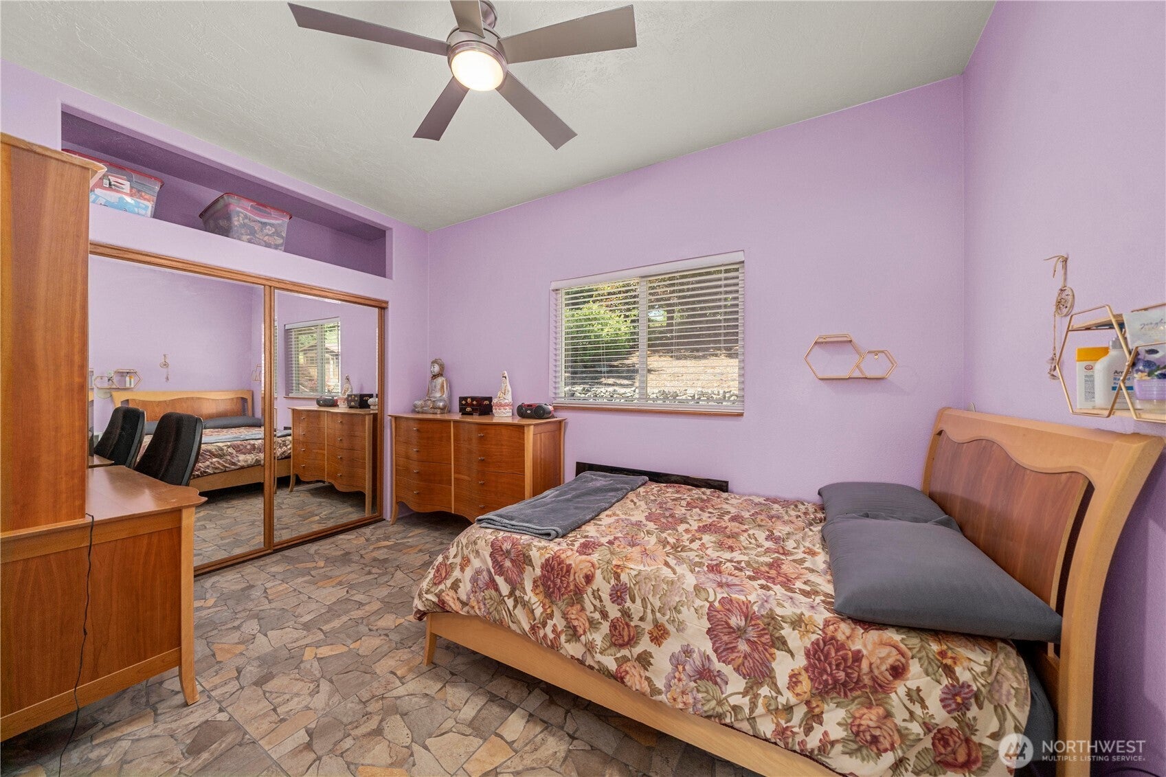 Shelton, Washington, 98584, United States, 5 Bedrooms Bedrooms, ,5 BathroomsBathrooms,Residential,Active,1877788