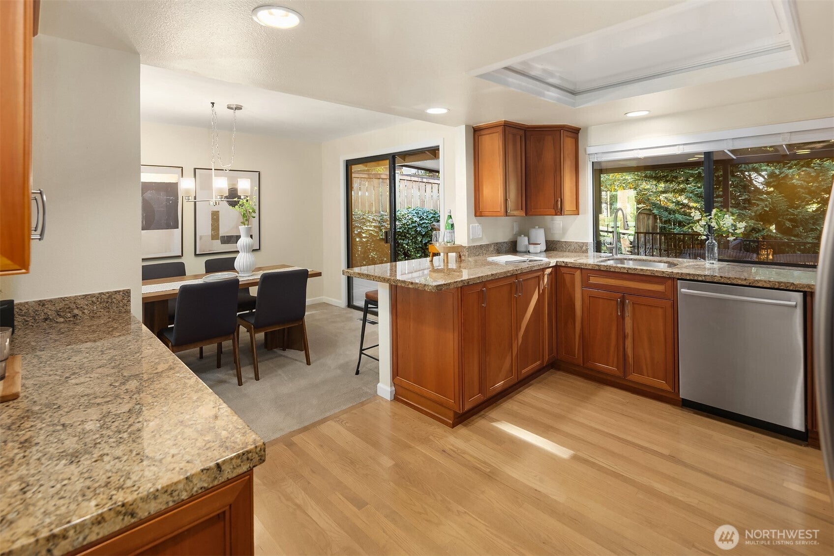 Redmond, Washington, 98052, United States, 3 Bedrooms Bedrooms, ,3 BathroomsBathrooms,Residential,Active,1953712