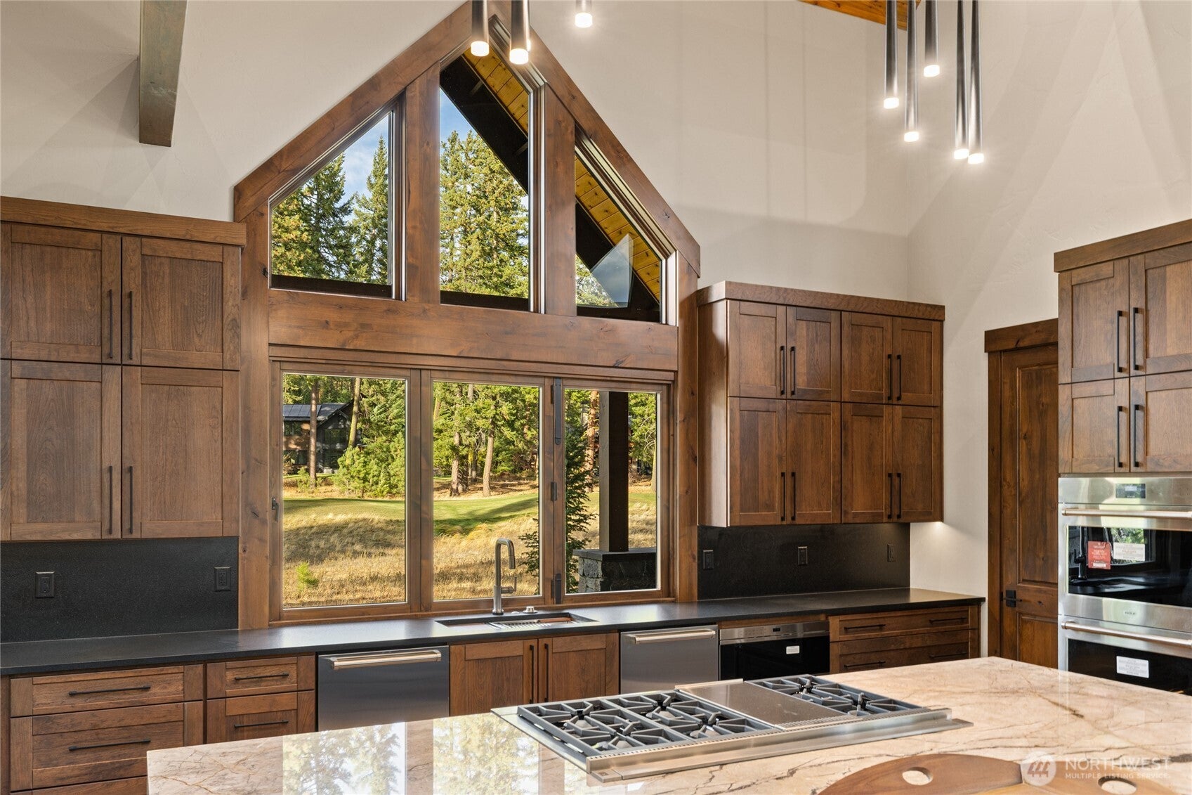 Cle Elum, Washington, 98922, United States, 5 Bedrooms Bedrooms, ,6 BathroomsBathrooms,Residential,Active,2012925