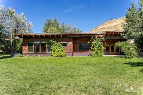 576 TWISP WINTHROP EASTSIDE RD, WINTHROP, WA 98862 - Image 1