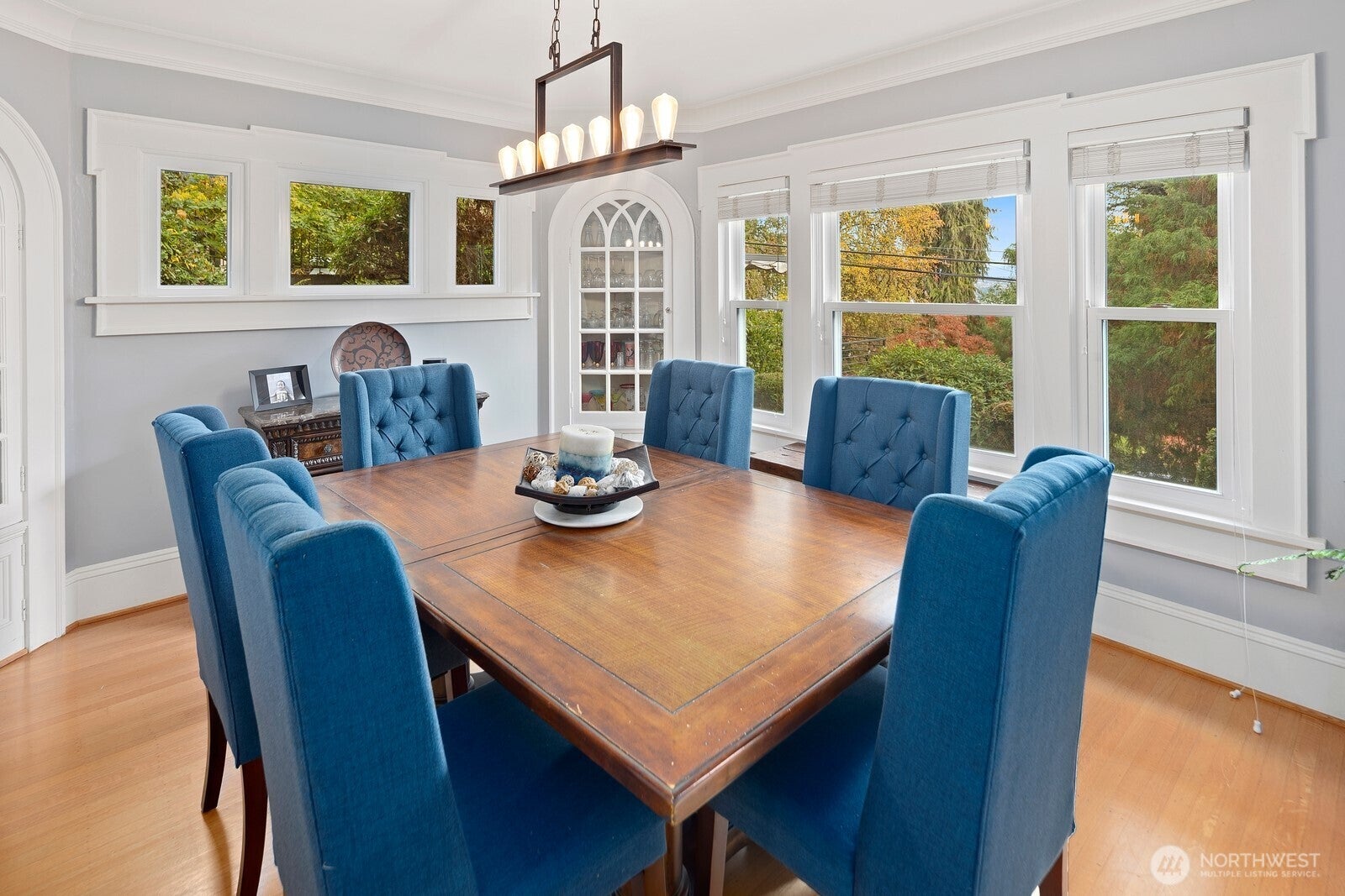 Seattle, Washington, 98122, United States, 3 Bedrooms Bedrooms, ,3 BathroomsBathrooms,Residential,Active,1988423