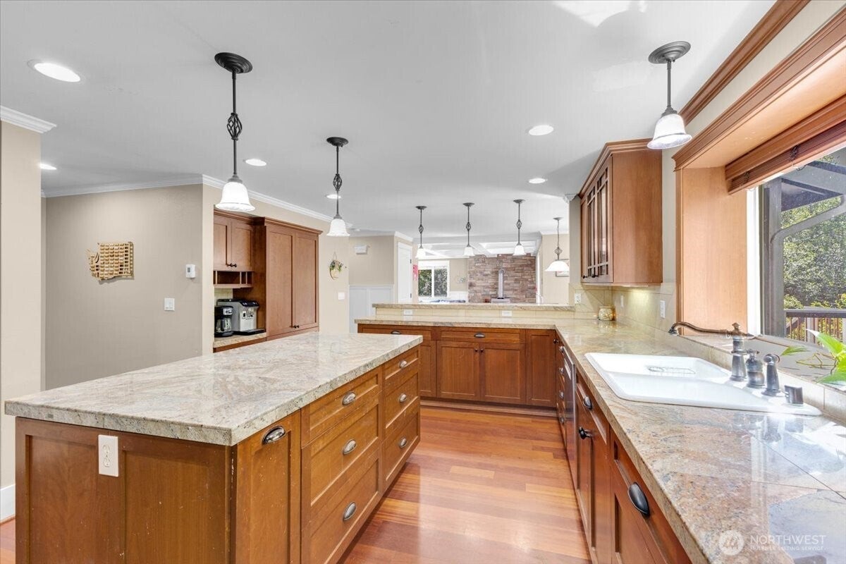 Snohomish, Washington, 98296, United States, 4 Bedrooms Bedrooms, ,4 BathroomsBathrooms,Residential,Active,1914620