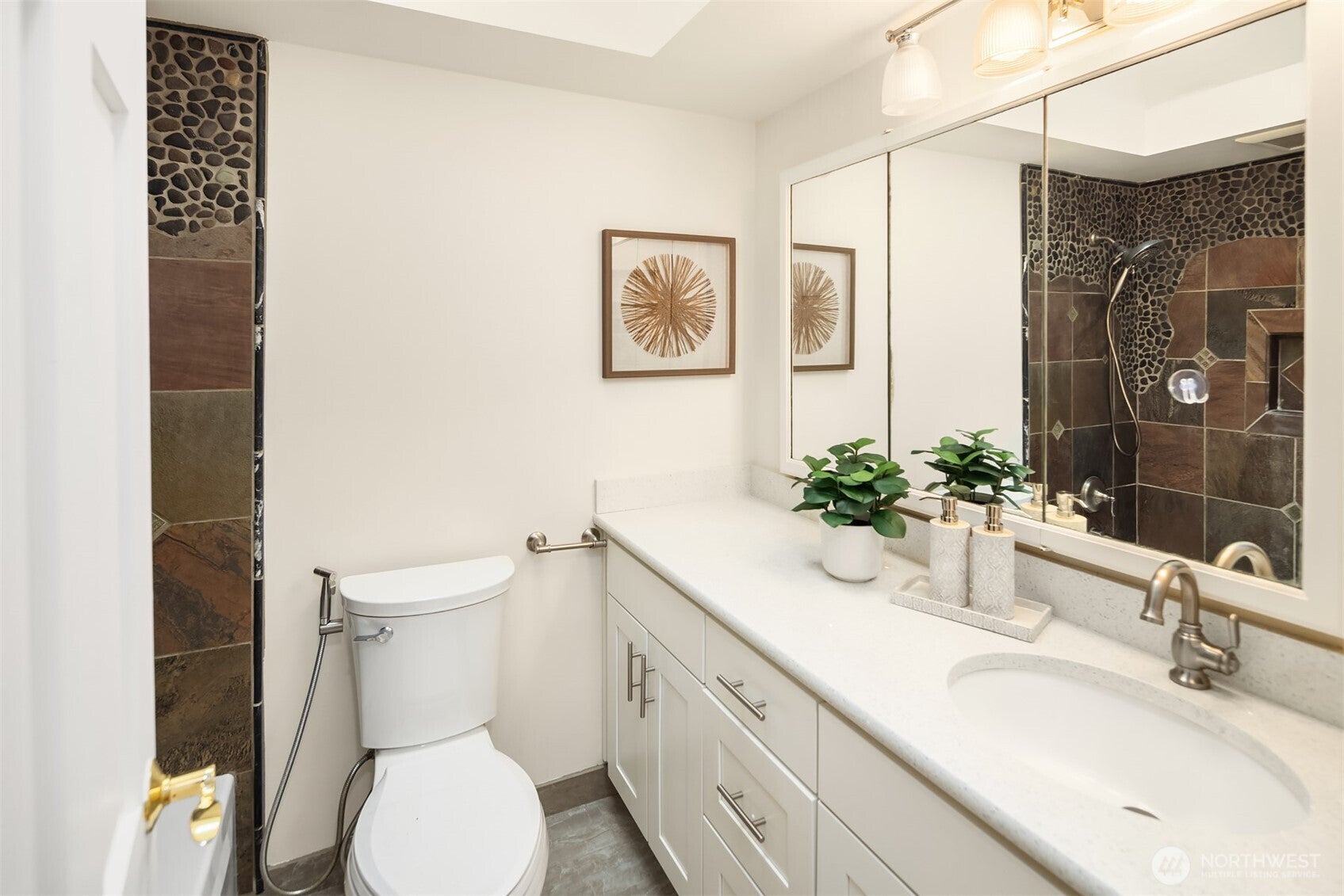 Bellevue, Washington, 98007, United States, ,3 BathroomsBathrooms,Residential,Active,1790832
