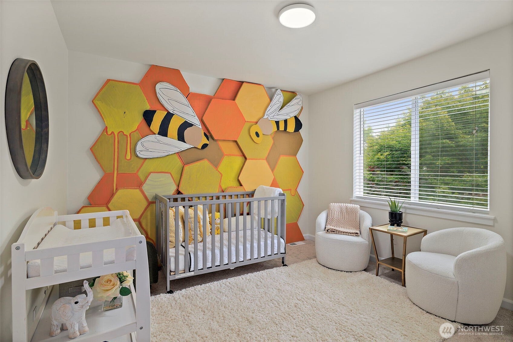 Snoqualmie, Washington, 98065, United States, 4 Bedrooms Bedrooms, ,4 BathroomsBathrooms,Residential,Pending,2009402